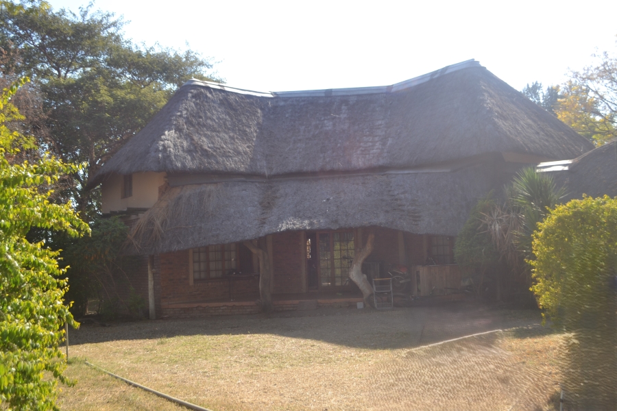 5 Bedroom Property for Sale in Krokodildrift A H North West
